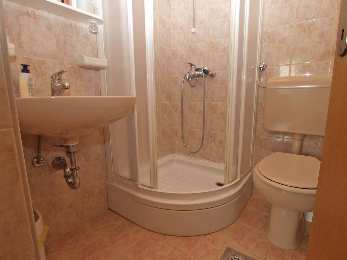 Apartments Slavka 1155 พูลา ภายนอก รูปภาพ